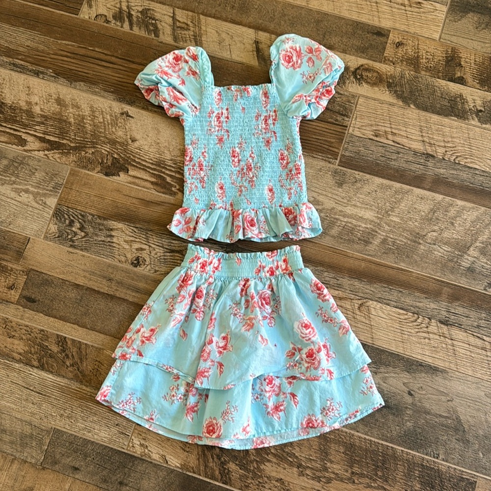 Beautiful summer/spring skirt and top. Janie and Jack